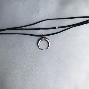 Black moon choker